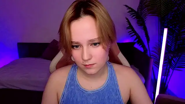 Snapshot of Ellie_Heavenly chatting on February 12, 2026, 8:25 am Ellie Heavenly online show from February 12, 2026, 8:25 am