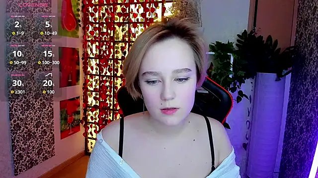 Snapshot of Ellie_Heavenly chatting on February 27, 2026, 8:36 am Ellie Heavenly online show from February 27, 2026, 8:36 am