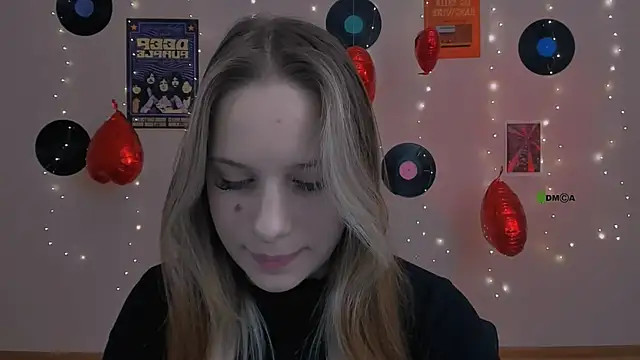 Snapshot of miles_candy chatting on February 13, 2026, 8:31 pm miles candy online show from February 13, 2026, 8:31 pm