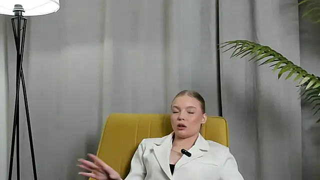 YenKaltenbach online show from January 13, 2026, 8:29 am