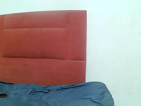 FreakyMamasita online show from January 14, 2026, 8:23 pm