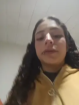 AlexxaAndRileyy online show from April 18, 2026, 9:48 pm