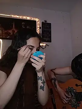 AlexxaAndRileyy online show from February 10, 2026, 9:36 pm