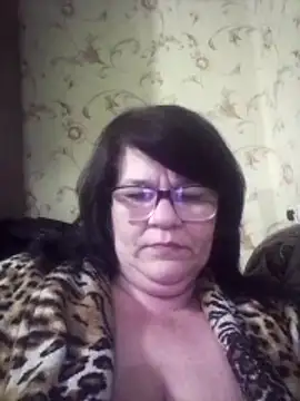 NysiOlsen online show from April 15, 2026, 8:42 pm