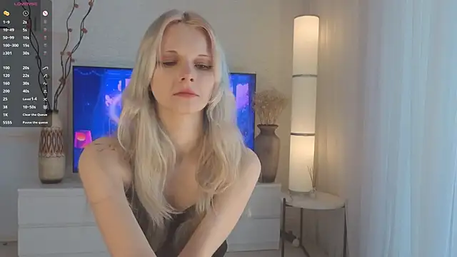 Snapshot of JuanaSumma chatting on June 1, 2026, 7:08 am JuanaSumma online show from June 1, 2026, 7:08 am