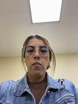 Snapshot of Paulinaa_bella chatting on February 25, 2026, 11:48 pm Paulinaa bella online show from February 25, 2026, 11:48 pm