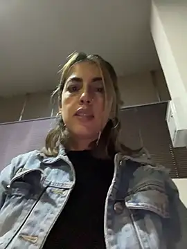 Snapshot of Paulinaa_bella chatting on February 11, 2026, 12:54 am Paulinaa bella online show from February 11, 2026, 12:54 am