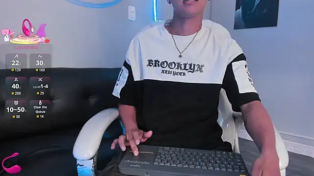 Liam9  online show from January 14, 2026, 2:37 am