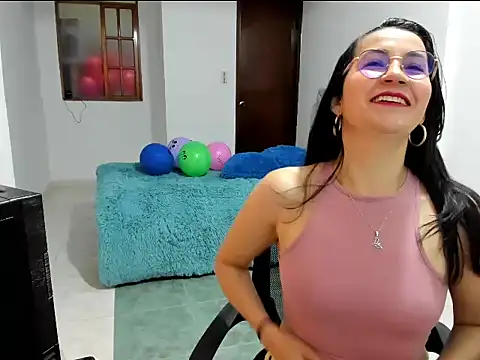 Snapshot of talia_mystic chatting on February 20, 2026, 12:51 pm talia mystic online show from February 20, 2026, 12:51 pm