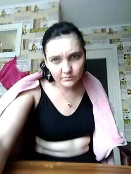 Snapshot of KarolinaRich1 chatting on January 15, 2026, 11:02 am KarolinaRich1 online show from January 15, 2026, 11:02 am