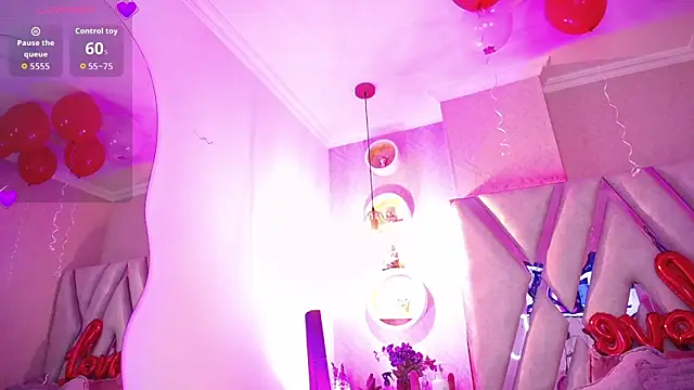 Snapshot of Madyson_Hill chatting on February 19, 2026, 11:40 am Madyson Hill online show from February 19, 2026, 11:40 am