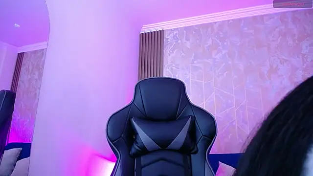 Violet Collins1 online show from April 2, 2026, 7:42 pm