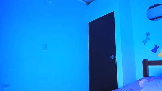 Penelopeflame18 online show from May 29, 2026, 1:22 am