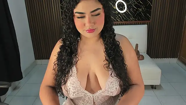 Karla18  online show from May 11, 2026, 2:40 pm