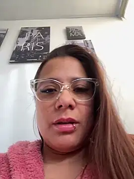 Pretty  Milf online show from May 10, 2026, 12:09 pm