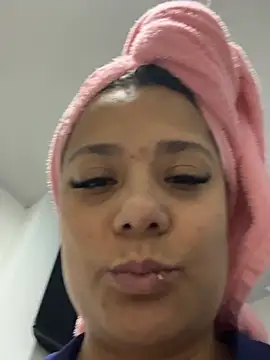 Snapshot of Pretty__Milf chatting on March 28, 2026, 11:50 pm Pretty Milf online show from March 28, 2026, 11:50 pm