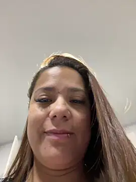 Snapshot of Pretty__Milf chatting on March 12, 2026, 9:13 am Pretty Milf online show from March 12, 2026, 9:13 am