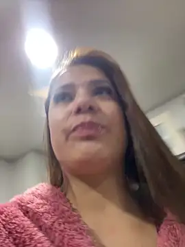 Snapshot of Pretty__Milf chatting on April 2, 2026, 10:33 am Pretty Milf online show from April 2, 2026, 10:33 am