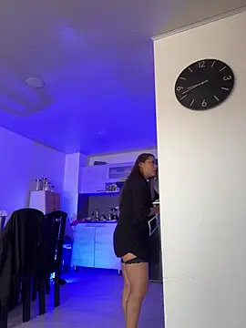 Snapshot of Pretty__Milf chatting on April 8, 2026, 1:34 pm Pretty Milf online show from April 8, 2026, 1:34 pm