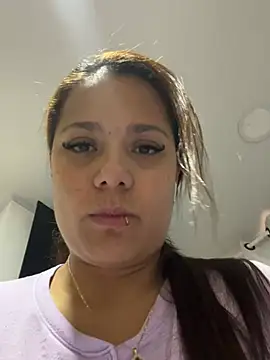 Snapshot of Pretty__Milf chatting on March 22, 2026, 10:33 pm Pretty Milf online show from March 22, 2026, 10:33 pm