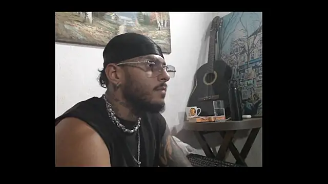 liyamjunior online show from February 15, 2026, 4:35 am