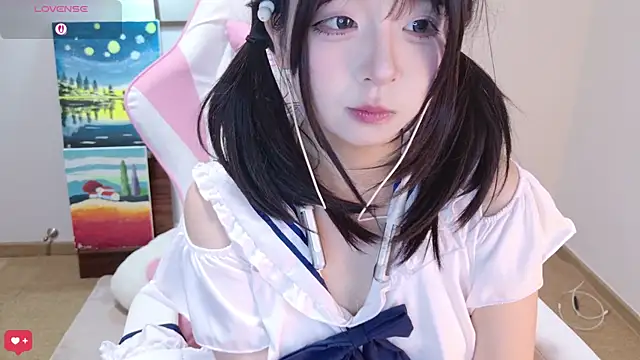 Qiqiiii-05 online show from June 25, 2026, 2:11 pm