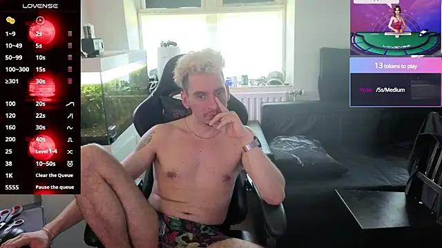 Rayzel White online show from June 22, 2026, 12:02 pm