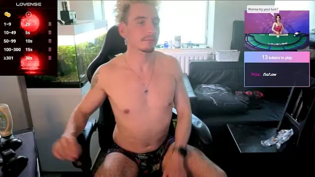 Rayzel White online show from June 25, 2026, 6:02 pm