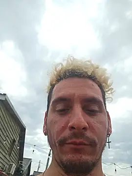 Rayzel White online show from July 24, 2026, 9:38 am