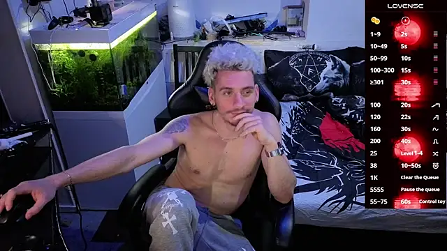 Rayzel White online show from February 23, 2026, 1:40 am