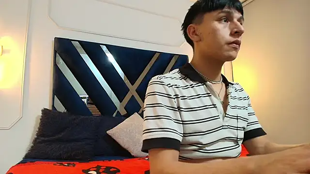 Alexander Collinss online show from February 5, 2026, 3:35 am