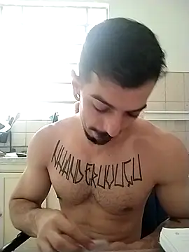 LuigiBoni online show from January 15, 2026, 5:27 pm