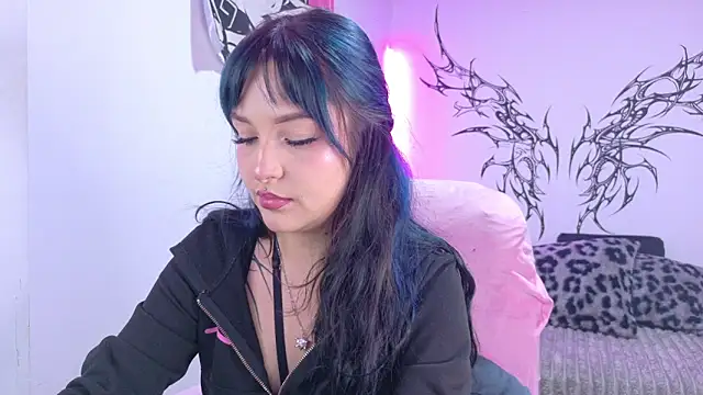 dollmeow online show from March 10, 2026, 11:42 pm