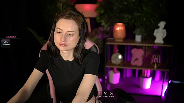 baby luna xo online show from February 18, 2026, 9:50 am