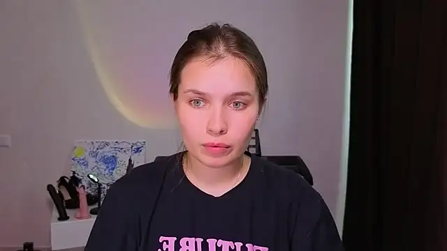 Catherine Karis online show from July 14, 2026, 3:07 pm