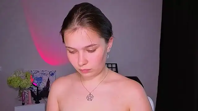 Catherine Karis online show from July 5, 2026, 7:15 am