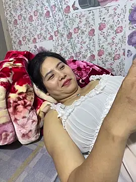 Snapshot of IORio2x chatting on April 1, 2026, 3:30 am IORio2x online show from April 1, 2026, 3:30 am