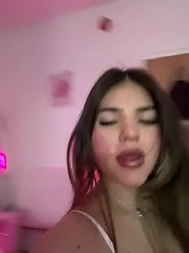 Snapshot of LilaMason chatting on February 4, 2026, 9:32 pm LilaMason online show from February 4, 2026, 9:32 pm