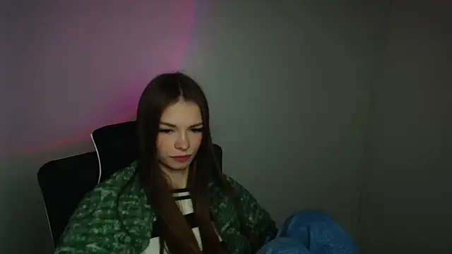 Lina Loveuu online show from February 16, 2026, 6:23 am