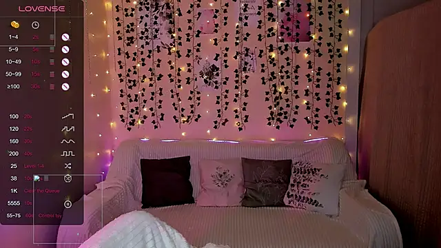 Lina Blossom online show from January 15, 2026, 8:18 am