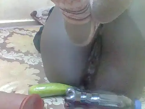 Snapshot of siphestripz chatting on April 21, 2026, 2:36 am siphestripz online show from April 21, 2026, 2:36 am