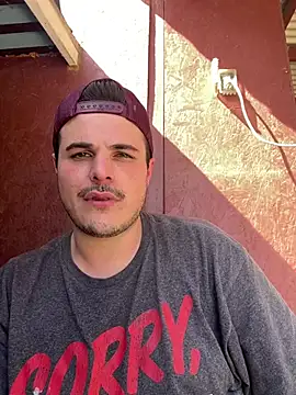 Snapshot of Derekmars chatting on April 5, 2026, 10:38 pm Derekmars online show from April 5, 2026, 10:38 pm