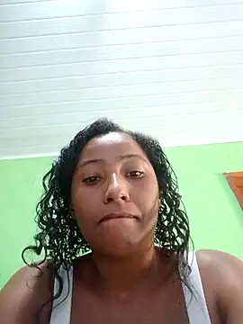 MichelyMaia online show from January 13, 2026, 3:27 pm