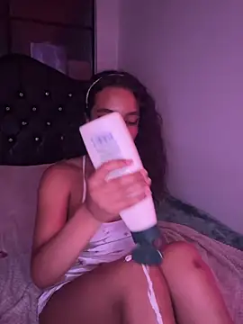 Nyxx Velariia online show from March 11, 2026, 4:06 am