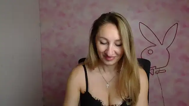 Diana Sweeet  online show from May 8, 2026, 5:55 am