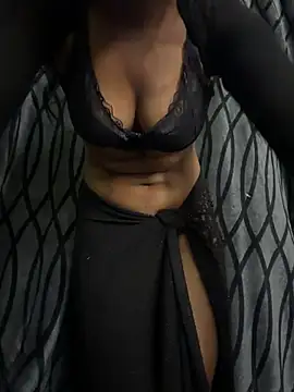 Snapshot of Sassyreyaaa chatting on February 14, 2026, 7:14 pm Sassyreyaaa online show from February 14, 2026, 7:14 pm