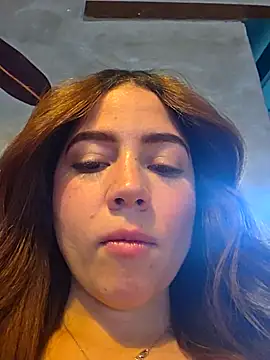 dani ferreer1 online show from April 7, 2026, 10:00 pm