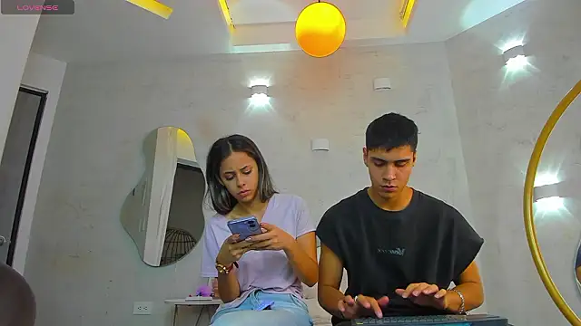 Snapshot of bastian_and_samantha chatting on February 18, 2026, 4:10 am bastian and samantha online show from February 18, 2026, 4:10 am