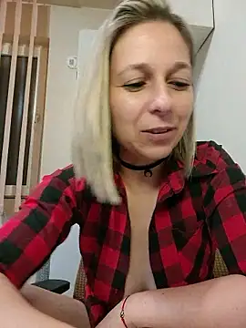 Snapshot of AdaJoy chatting on May 31, 2026, 11:16 pm AdaJoy online show from May 31, 2026, 11:16 pm