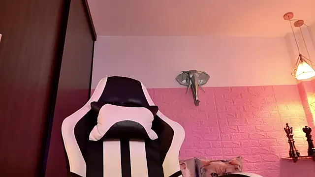 Snapshot of Dulce_Stormy chatting on February 28, 2026, 12:27 pm Dulce Stormy online show from February 28, 2026, 12:27 pm